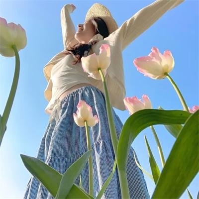 超级英雄女孩:星际游戏